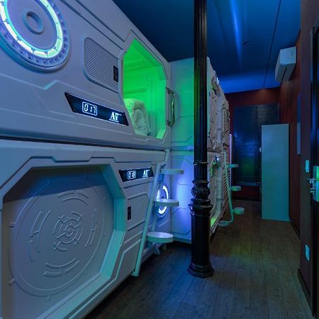 Art Seven Hostel Capsules マドリード エクステリア 写真