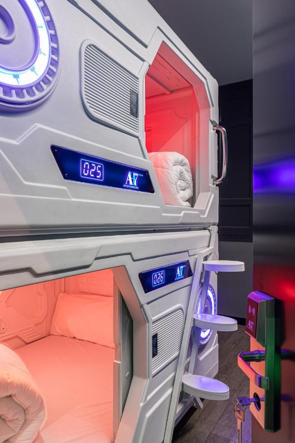 Art Seven Hostel Capsules マドリード エクステリア 写真