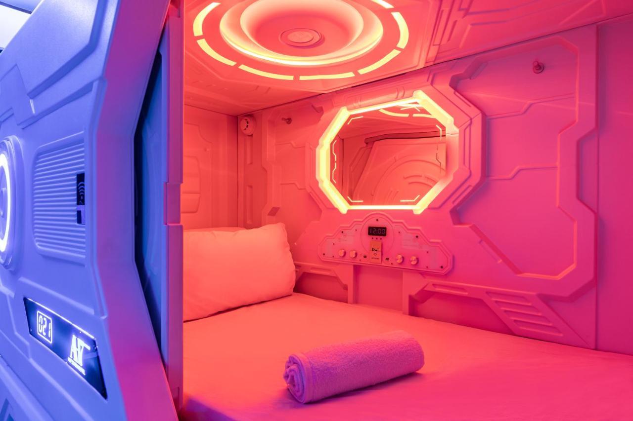 Art Seven Hostel Capsules マドリード エクステリア 写真