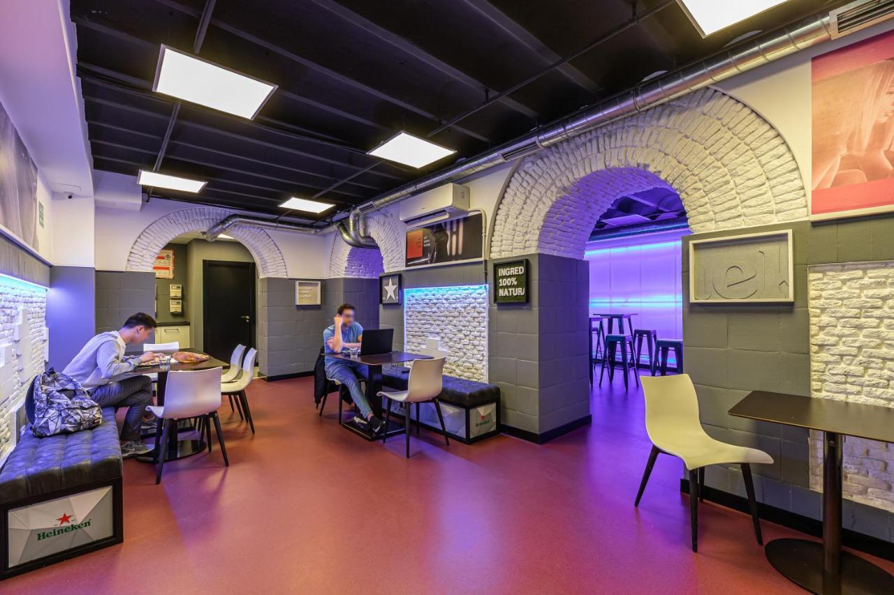 Art Seven Hostel Capsules マドリード エクステリア 写真