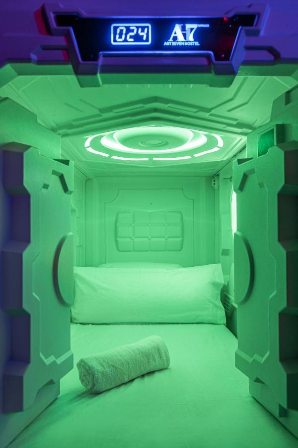 Art Seven Hostel Capsules マドリード エクステリア 写真